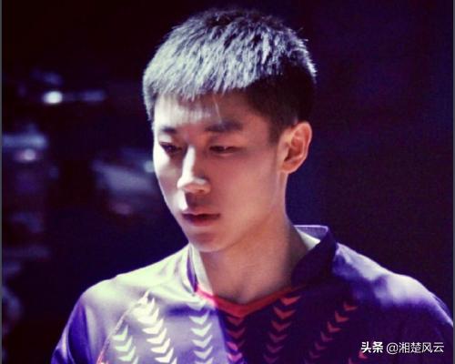 本来还想当球员，一觉醒来成教练，还要辟谣，樊振东队友转身太快