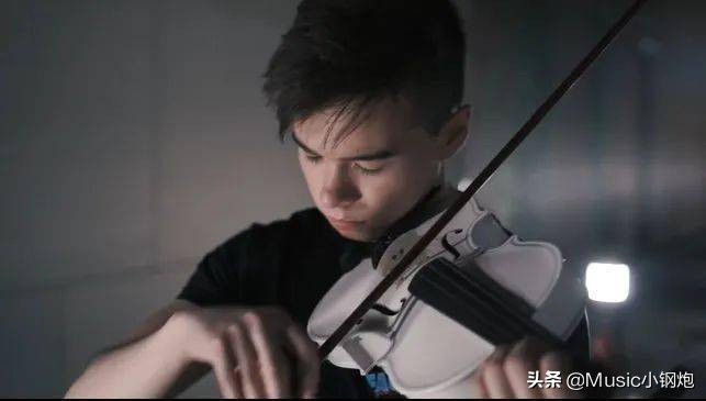 小提琴​帅哥翻奏电音教主的《Lily》，美妙动听