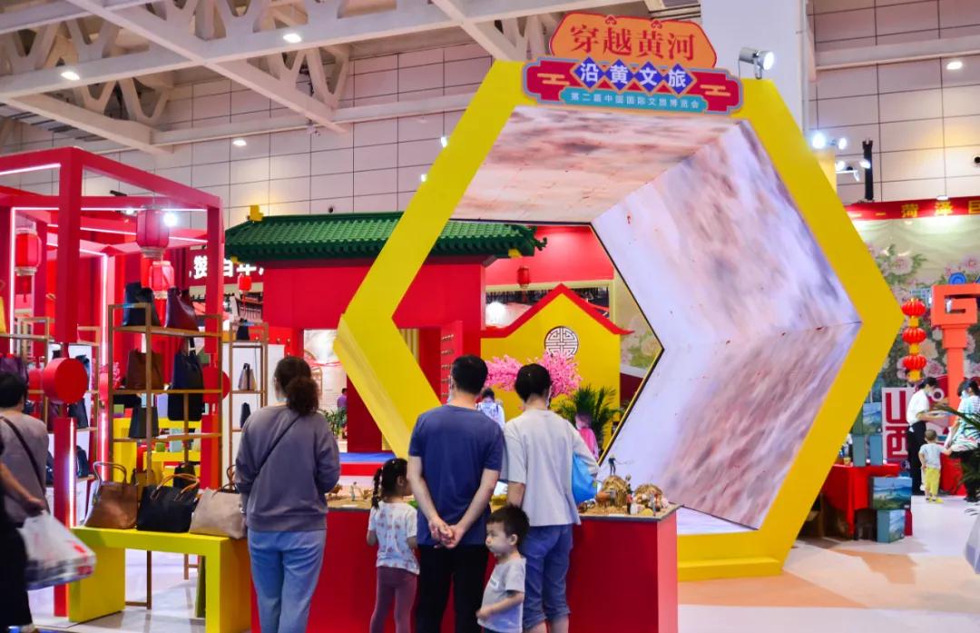 太炫了!穿越黄河、沉浸式体验“鹊华秋色”…文旅博览会成网红打卡地!还有200万消费券等你领!