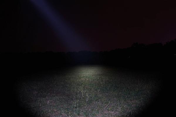 fenix菲尼克斯pd36r强光手电测评,fenixpd36rv2.0战术手电筒