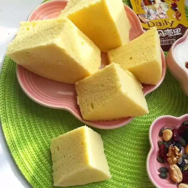 金牌育儿嫂爱做的3种蒸蛋糕,金牌育儿嫂宝宝三个月视频