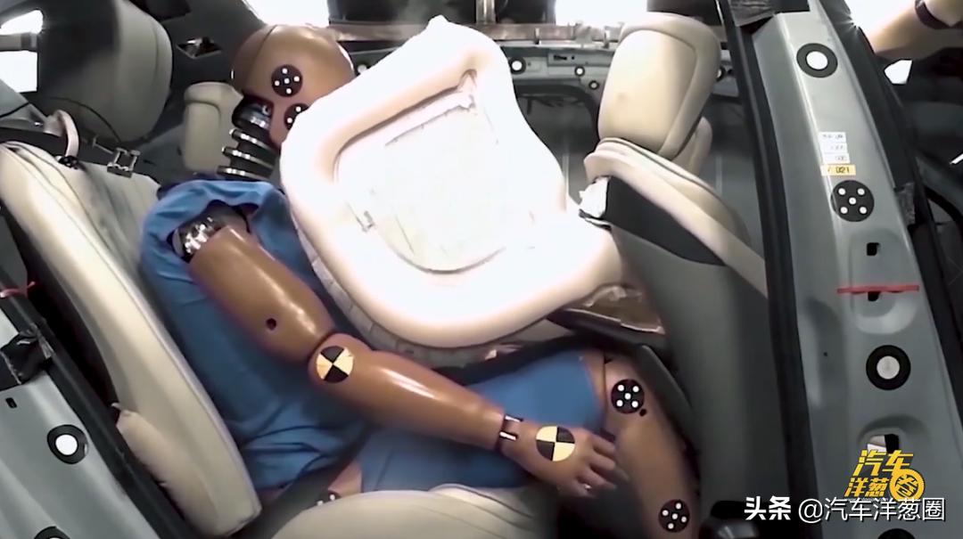 奔驰s级2015款s400l3.5自动,2021款奔驰s级450l4matic