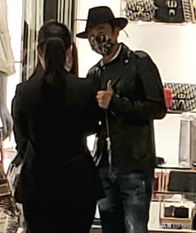 任达华逛街,任达华买鞋