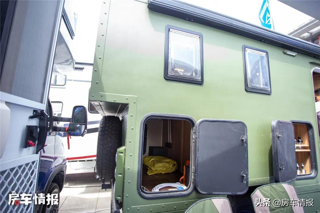 售价不足6万元国产房车,军车民用版房车