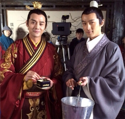 琅琊榜胡歌陈龙幕后搞笑花絮,琅琊榜工作人员对胡歌评价