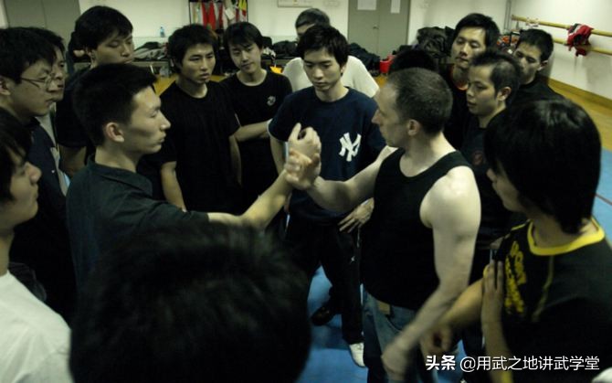 李小龙徒弟汤米克鲁瑟斯教学,汤米克鲁瑟斯跟李小龙的速度