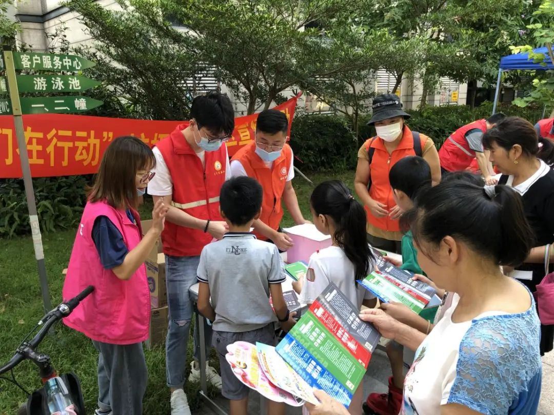 走进社区宣讲心肺复苏,心肺复苏技术社区宣传