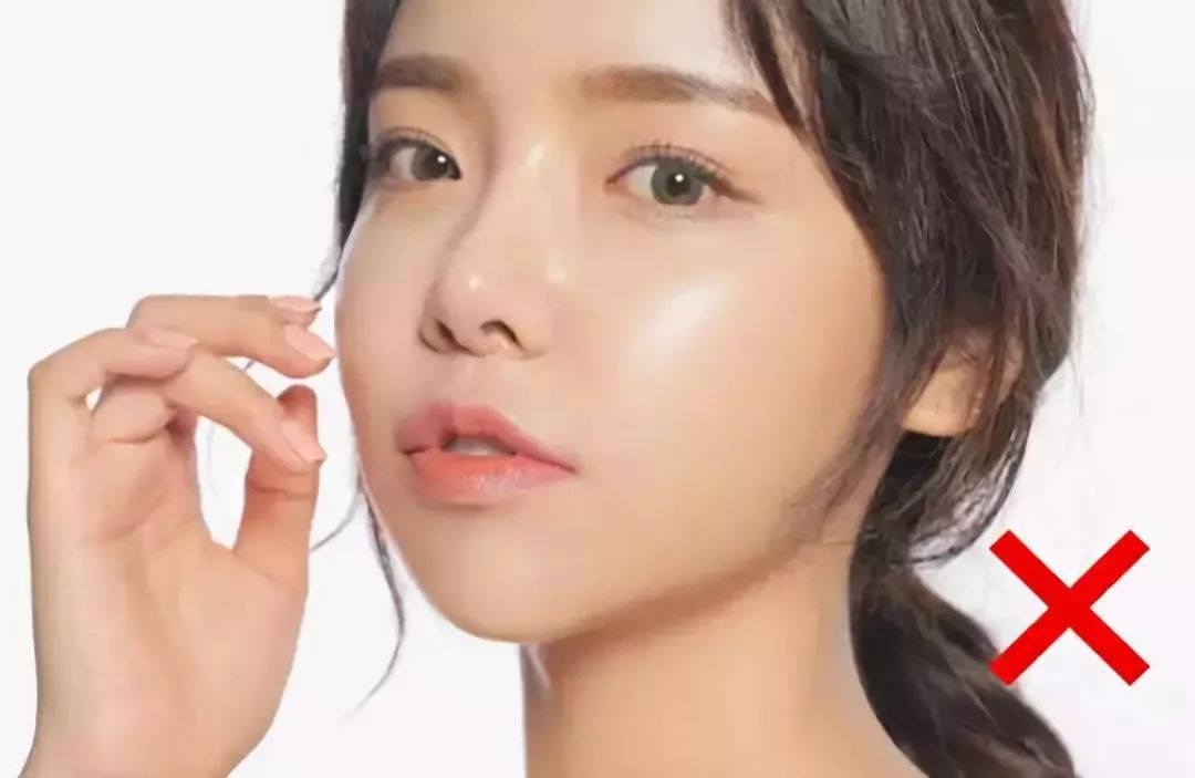 全新“微闪妆”，美得让人离不开眼睛