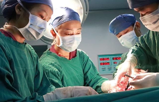 从向外跑到就近看区医院人才战略引领烧伤创疡科登上国际舞台