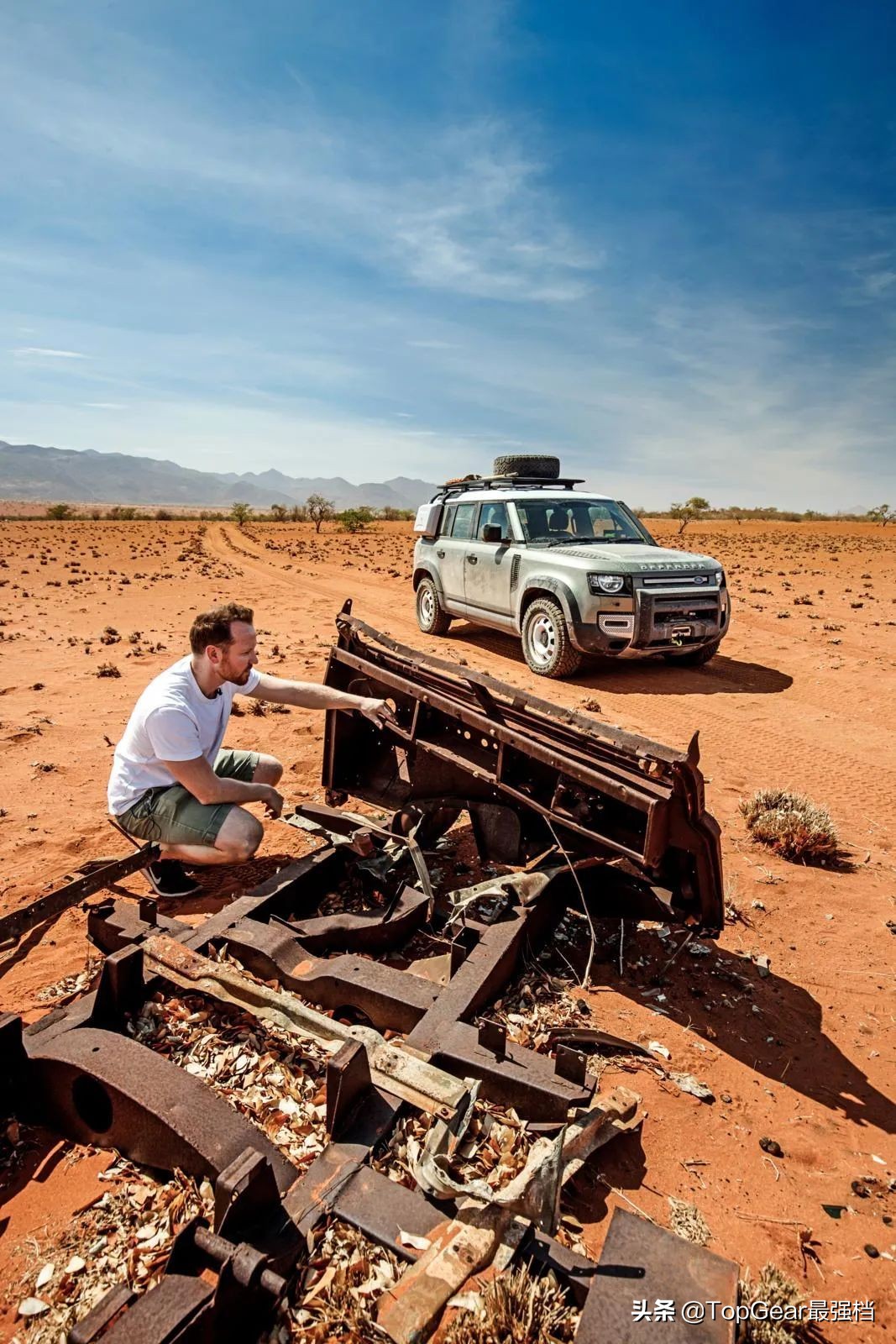 全新路虎卫士怎么样?去非洲越野试驾一下就知道啦