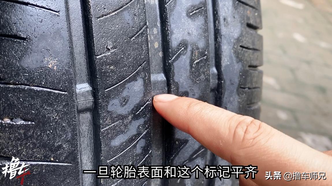 泡水车定全损后保险还有效吗,车子泡水了车损险可以赔吗