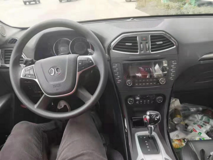 绅宝d70和奔驰e对比,老款绅宝d70