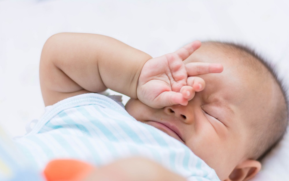 宝宝依赖奶睡,宝宝依赖妈妈喂奶怎么解决