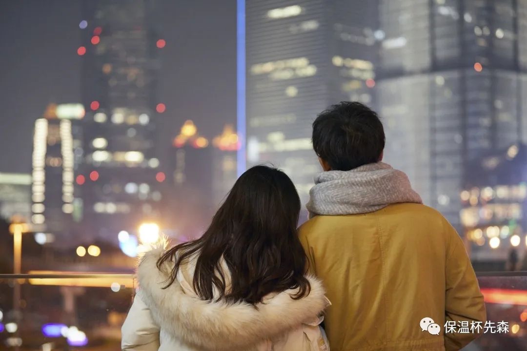 刚谈恋爱男朋友买避孕套,男朋友让我买避孕套我该买吗