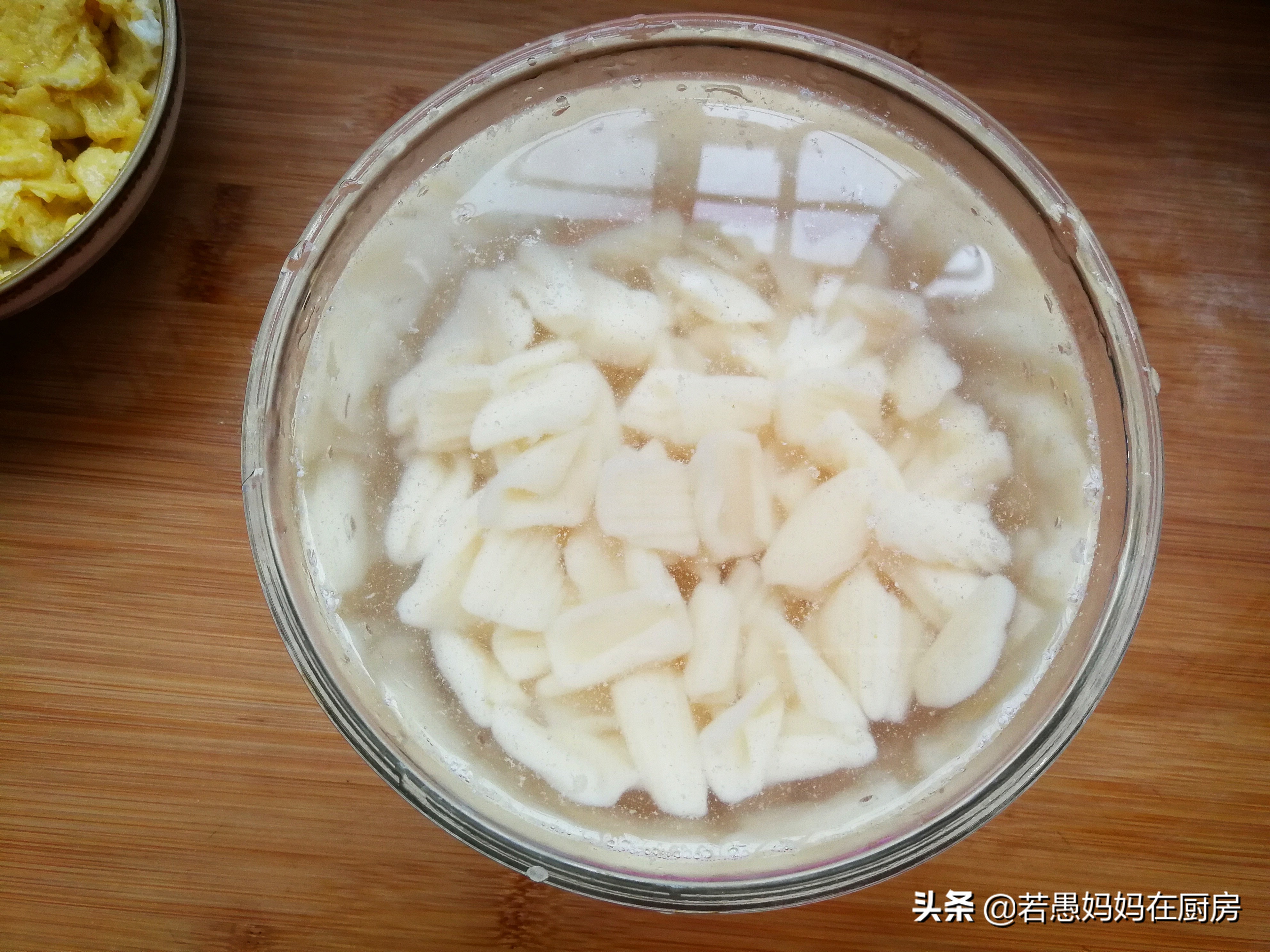 面条不用擀了教你懒人做法,家常擀面条的做法简单又好吃