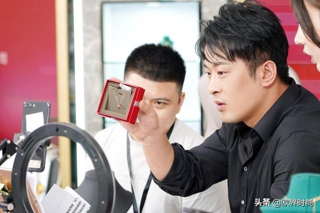 直播间卖的钻戒多少钱一个,直播间一元钻戒