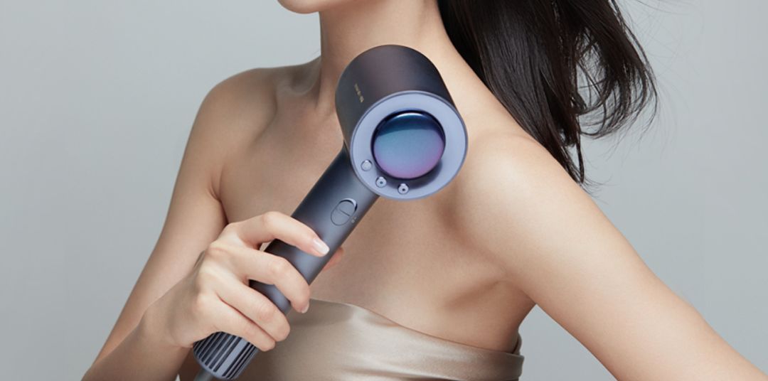 戴森吹风机摔开胶,戴森吹风机武器