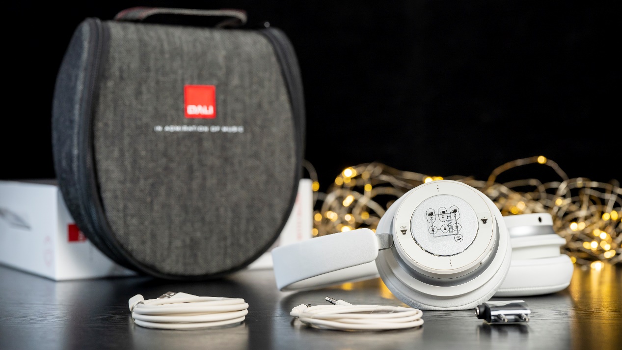 为什么说DALI头戴式耳机IO-6能有堪比影院级别的音质效果