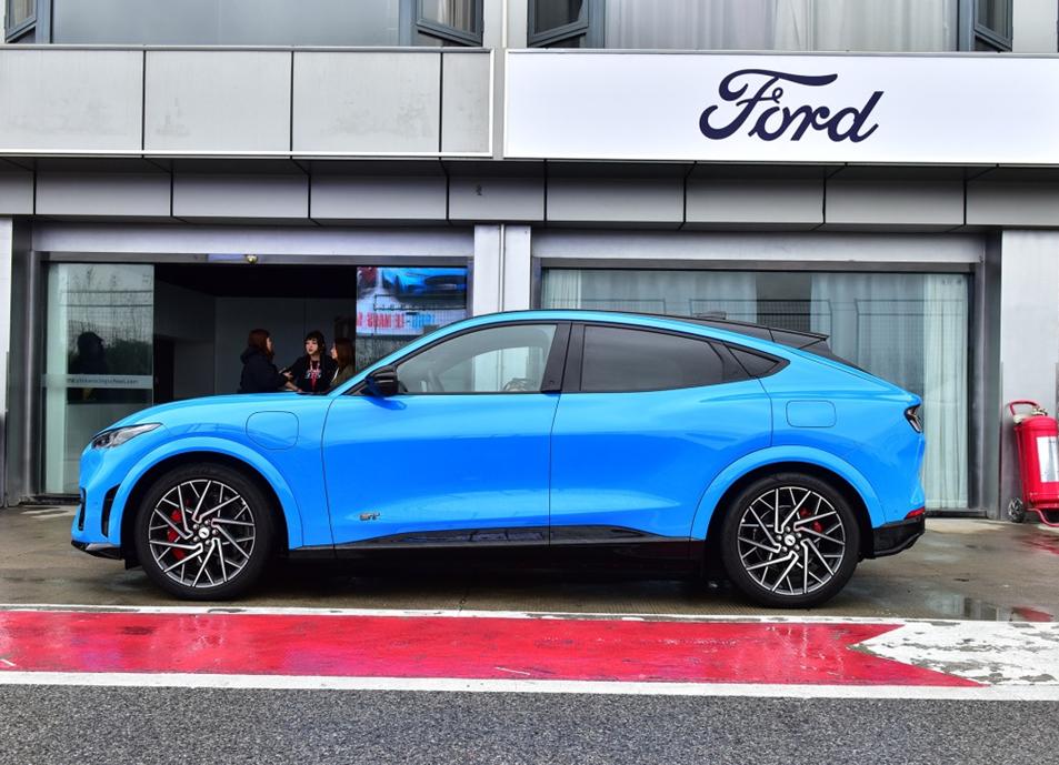 当跑车遇到evolution,当跑车遇到特斯拉