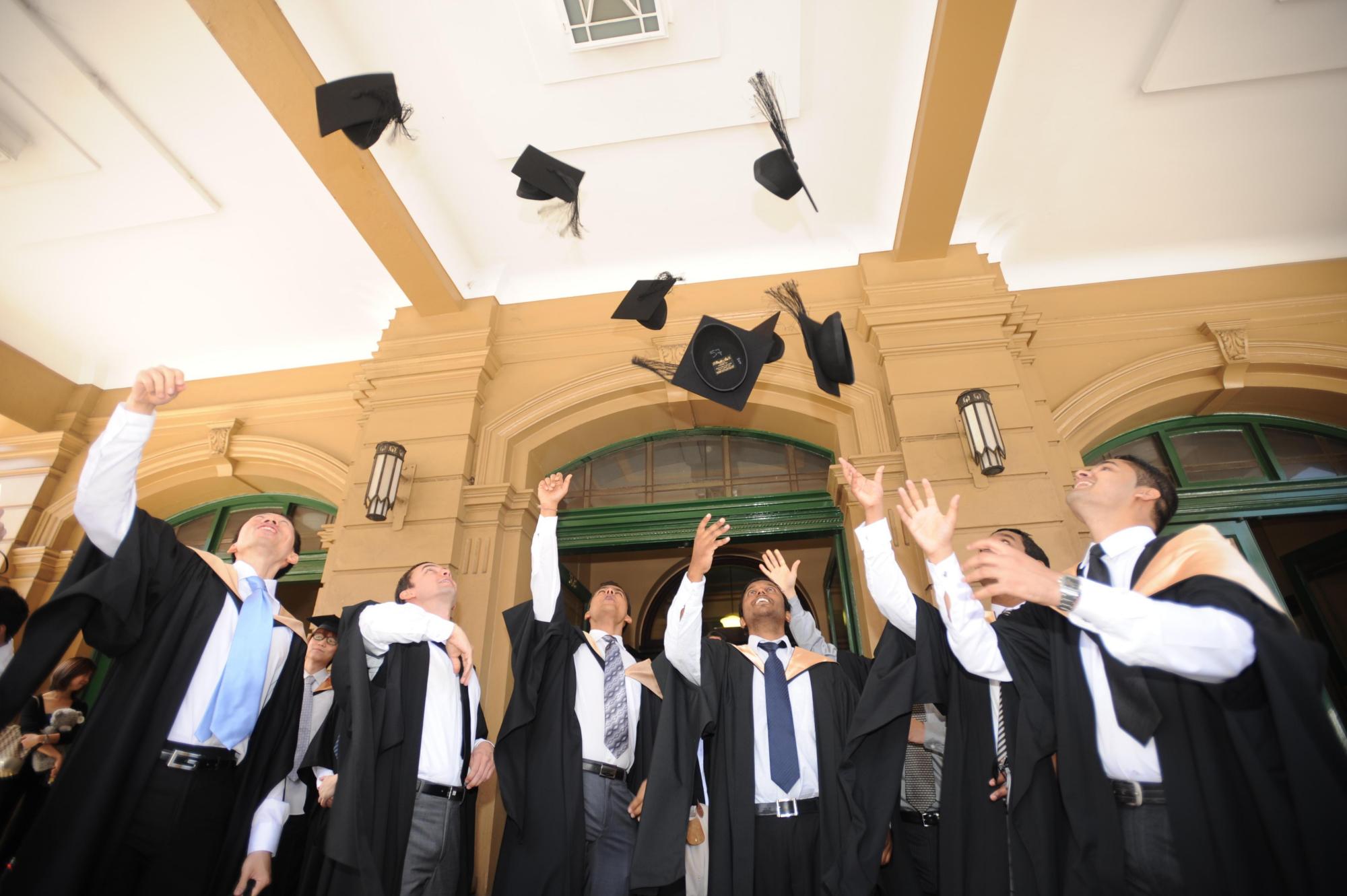 大学生租房住的利弊及自己的看法,为什么现在大学生校外租房很常见