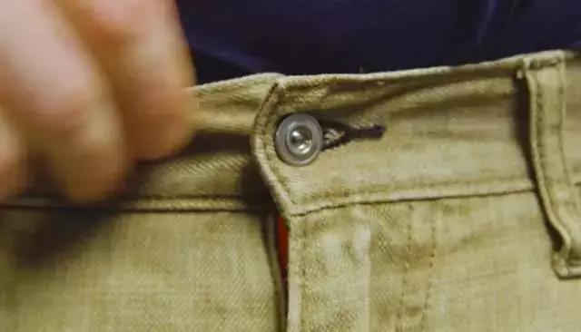 拉链脚坏了用吸管怎样修复,用塑料吸管修复衣服拉链