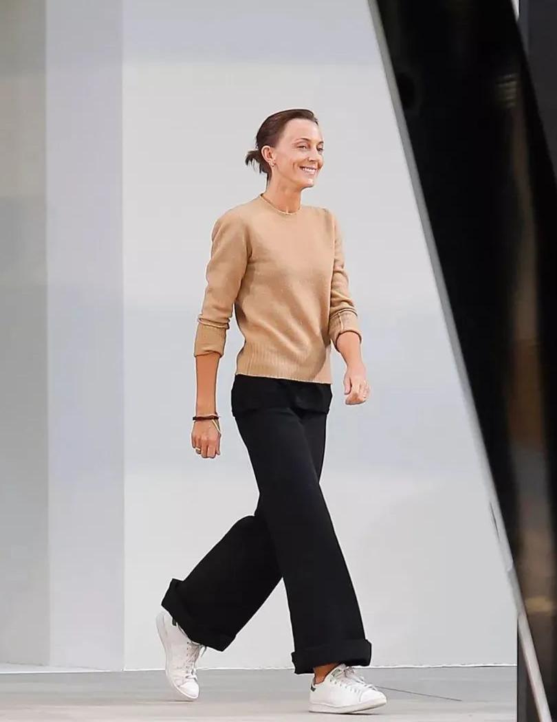 今秋最流行的穿搭,舒适百搭耐穿的鞋