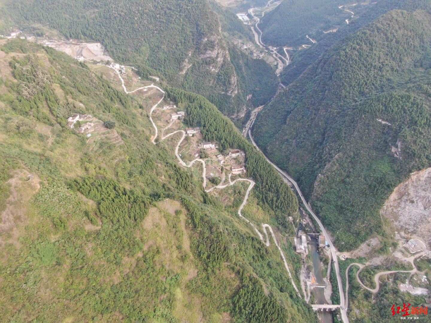 六位老人修桥被列为失信人,6位老人带头修桥却成失信人