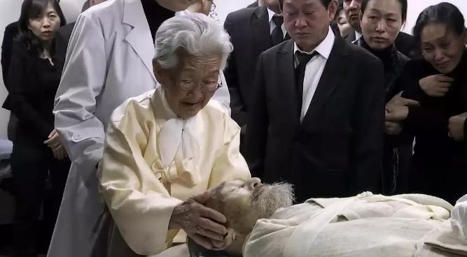 韩国最感人的爱情影片,感人催泪片段韩国纪录片