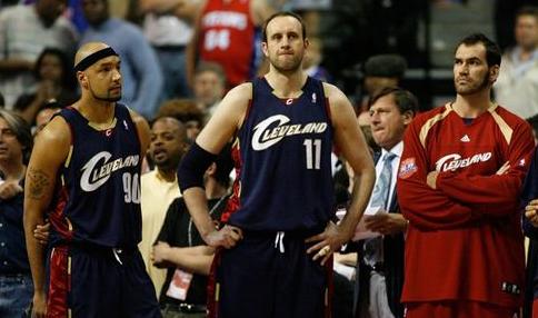 NBA挣千万退役能享福？看看他们真实生活，有人凄惨沦落为流浪汉