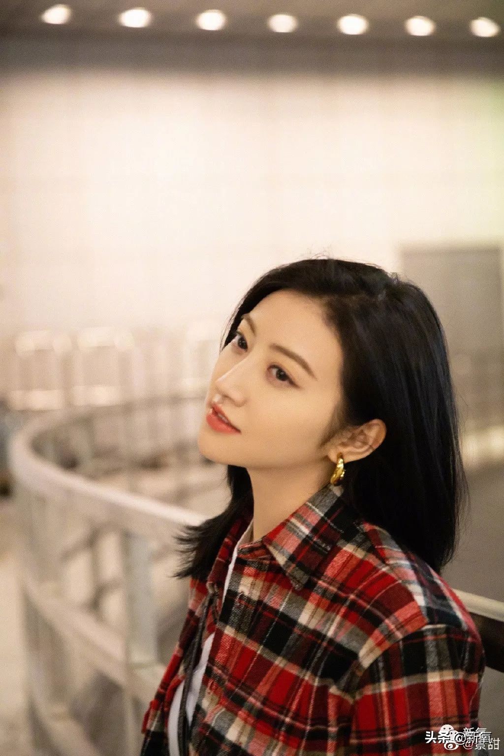 景甜修复之后的双眼皮是多宽,景甜修复后的双眼皮多宽