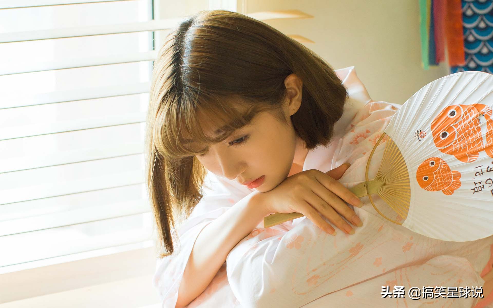 宿舍一哥们儿失恋了，整整躺了两天两夜，还不理人