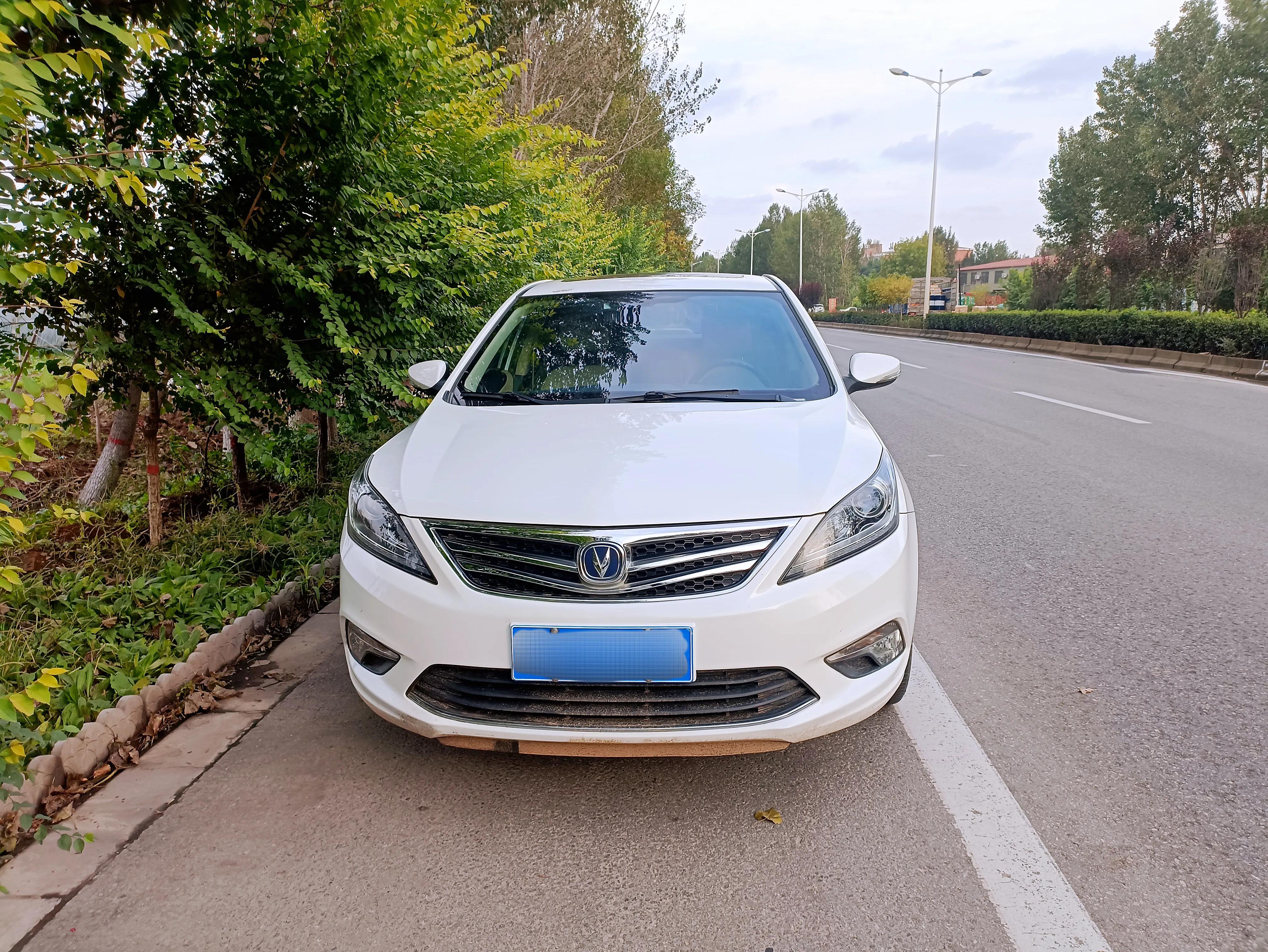 逸动2023车主真实感受,逸动plus后排空间