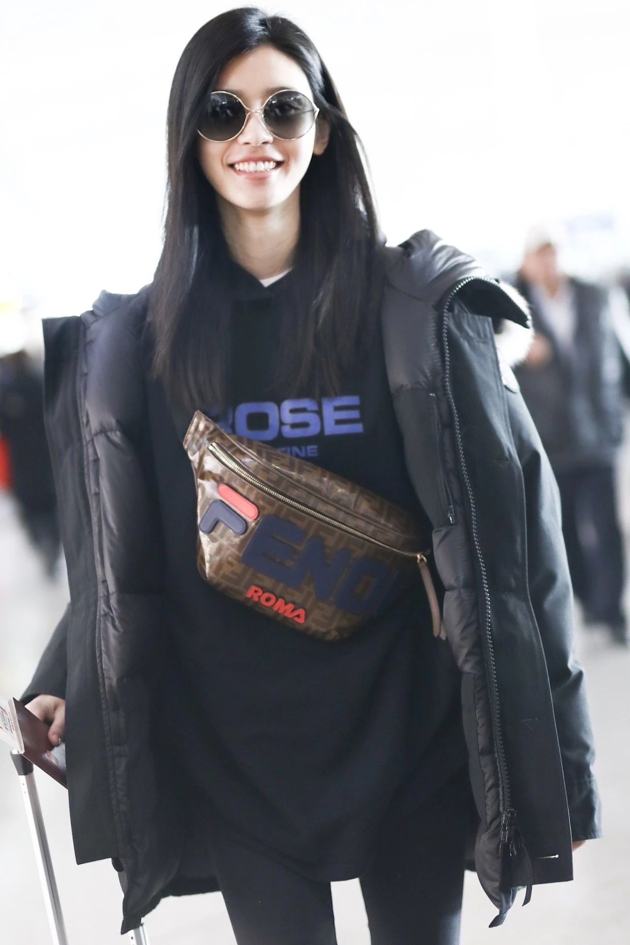 150斤面包服显瘦,面包服加直筒裤