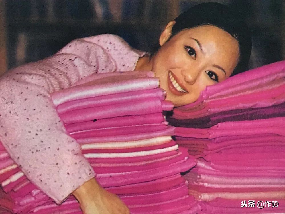 买垮两位伴侣，她才是华人娱乐圈的最有品味的拜金女