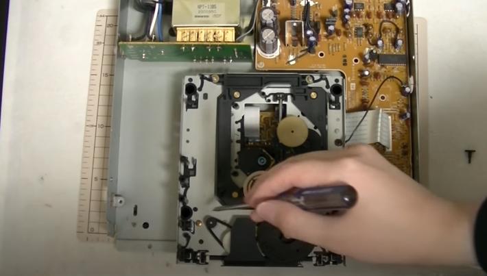 ONKYOC710MCD*放播**机，拆解维修，不读盘故障的思路和维修技巧