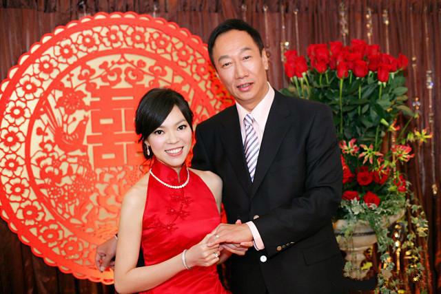 郭台铭牵手刘嘉玲,郭台铭与林志玲及刘嘉玲的情史