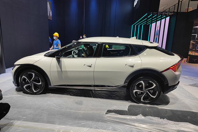 璧蜂簹ev6浜浉涓婃捣杞﹀睍鏂拌璁￠珮缁埅,鏂版璧蜂簹ev6姝ｅ紡鍏竷