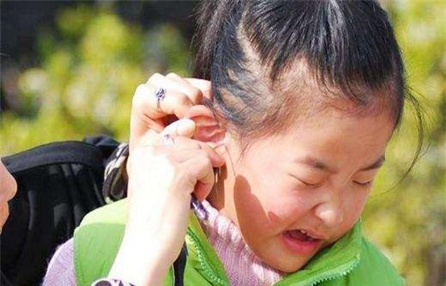 大人不要经常摸宝宝,怎么避免亲戚随意摸宝宝