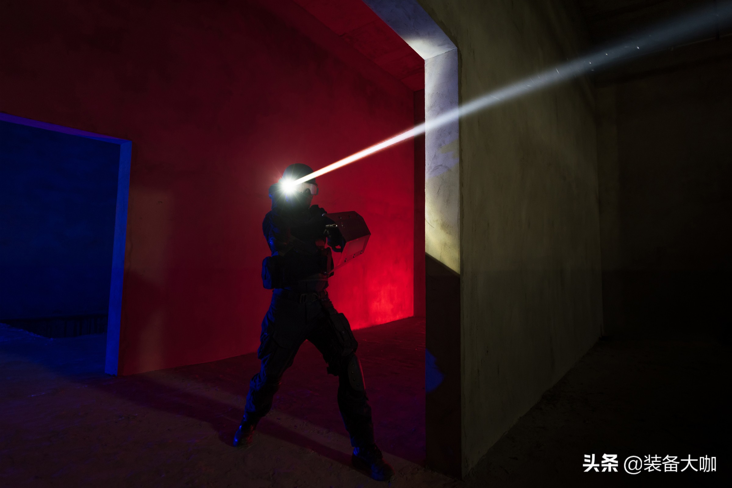 亮瞎钛合金狗眼的手电筒,能亮瞎钛合金狗眼的手电筒