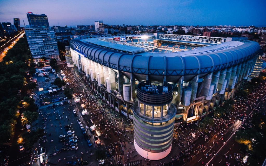 白色城堡欧式,白色海洋伯纳乌