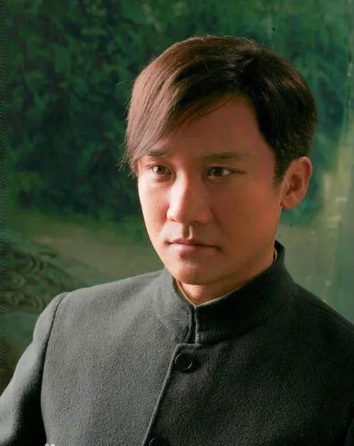 抛弃“最美琼女郎”,被陈道明提携,离婚9年又翻红:好狠一男的