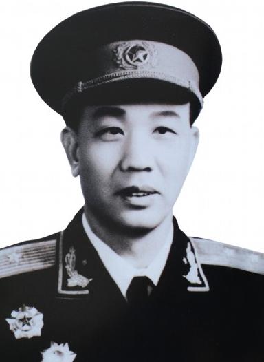 1958年，毛主席对库尔班说：谢谢你，这么远还要骑着毛驴来看我
