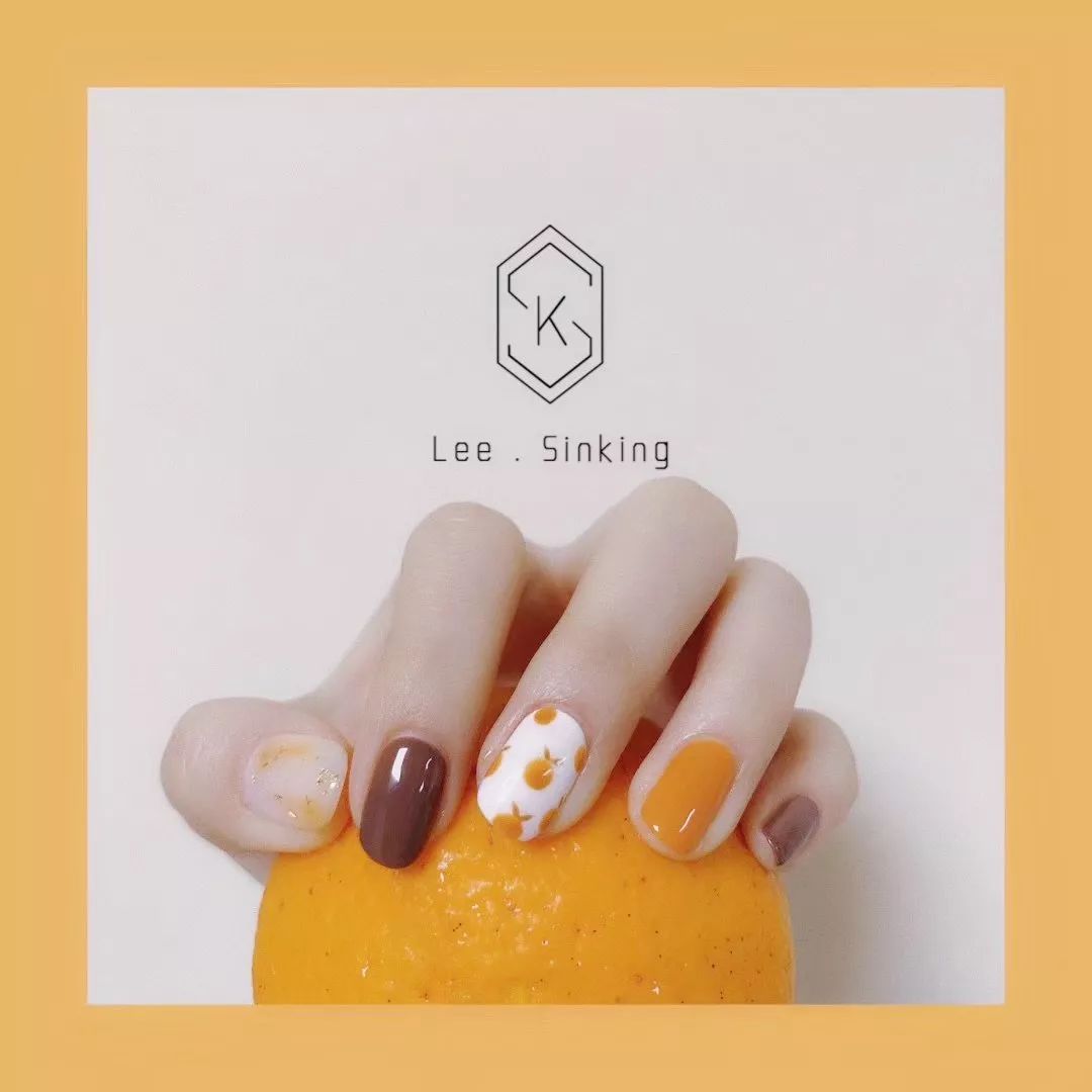 美甲什么颜色显得花哨好看,40款干净不花哨的美甲谁做都好看