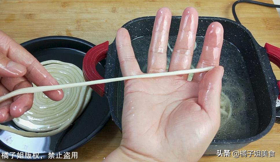 面条新做法教你一招,教你面条新吃法比煮着好吃10倍