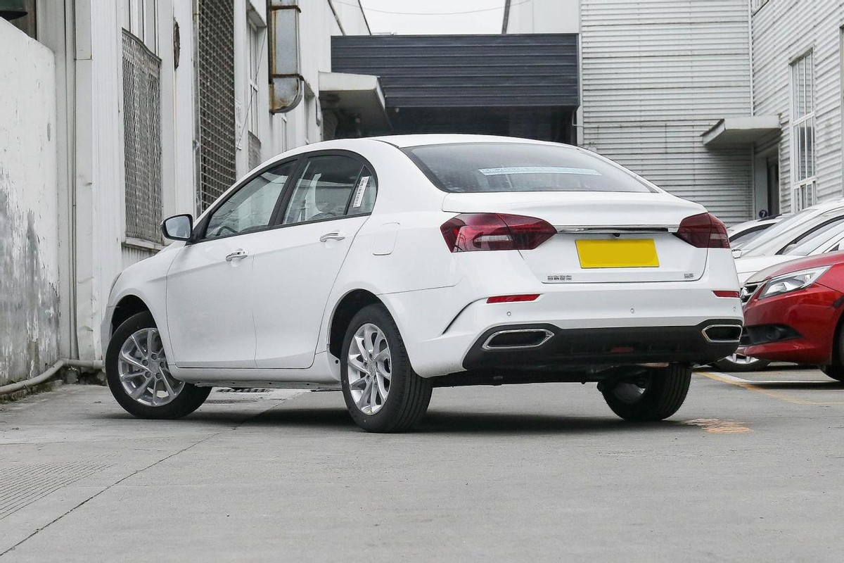 6-7万既省油而不输动力的车哪款好,6到10万买这5款车省油耐造