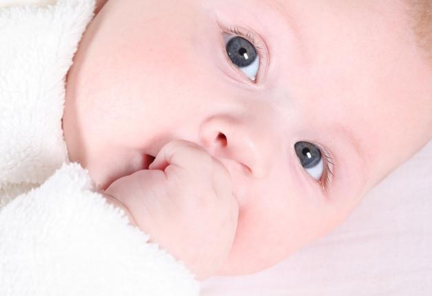 宝宝放屁很臭是因为肠胃不好吗,宝宝放屁好臭是什么原因