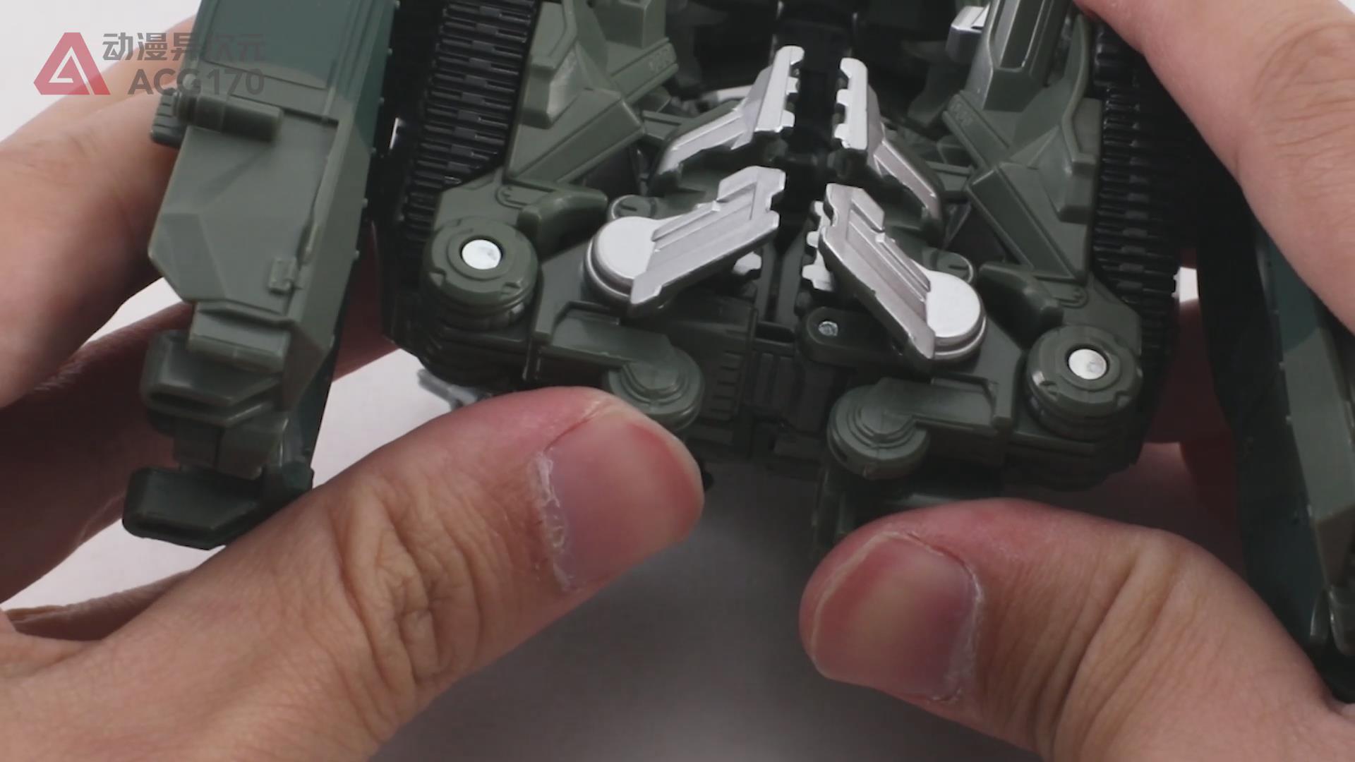 电影变形金刚1擎天柱玩具测评,变形金刚中能变坦克的霸天虎