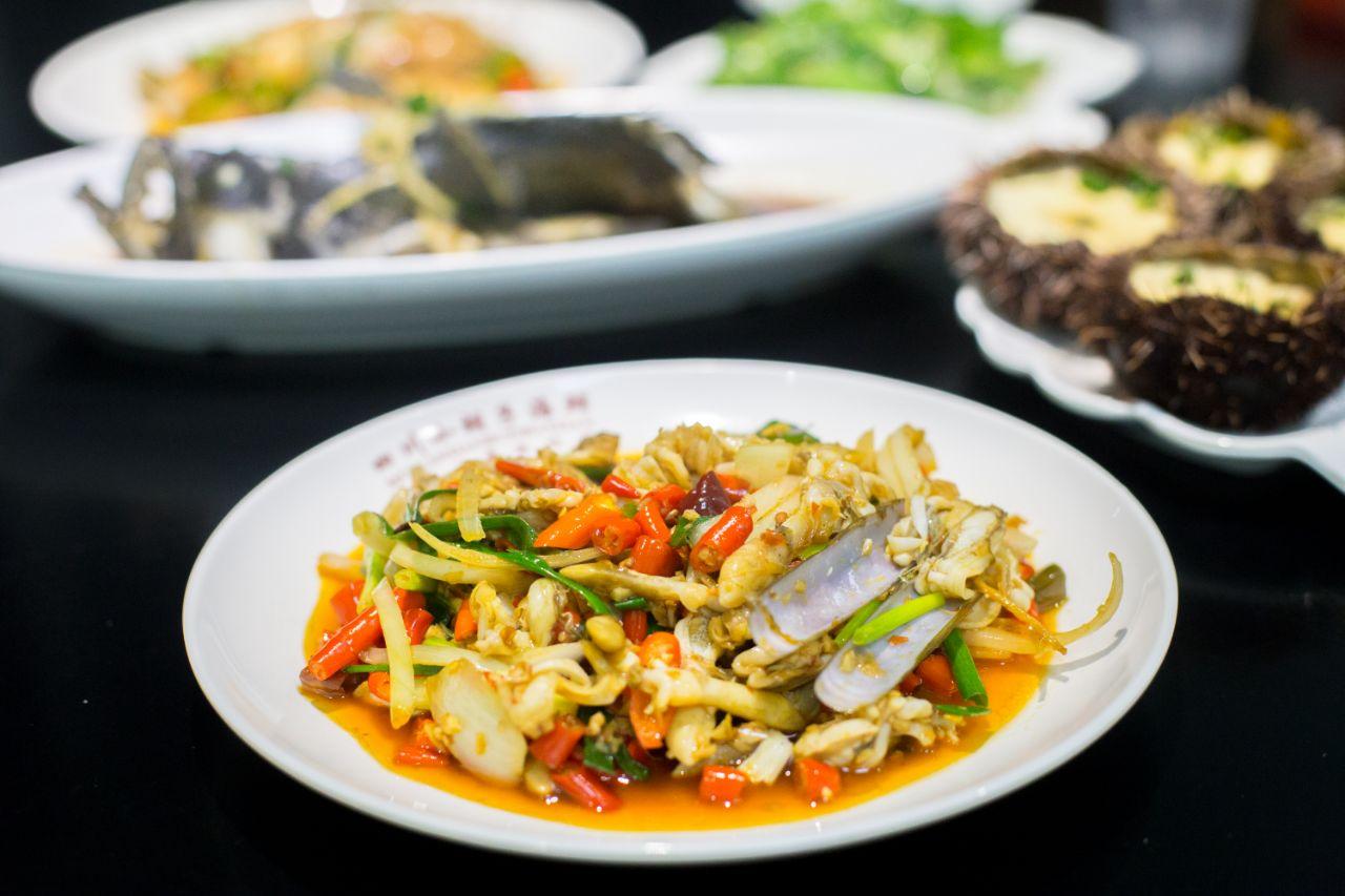 三亚冲浪旅行攻略,去三亚旅游看海