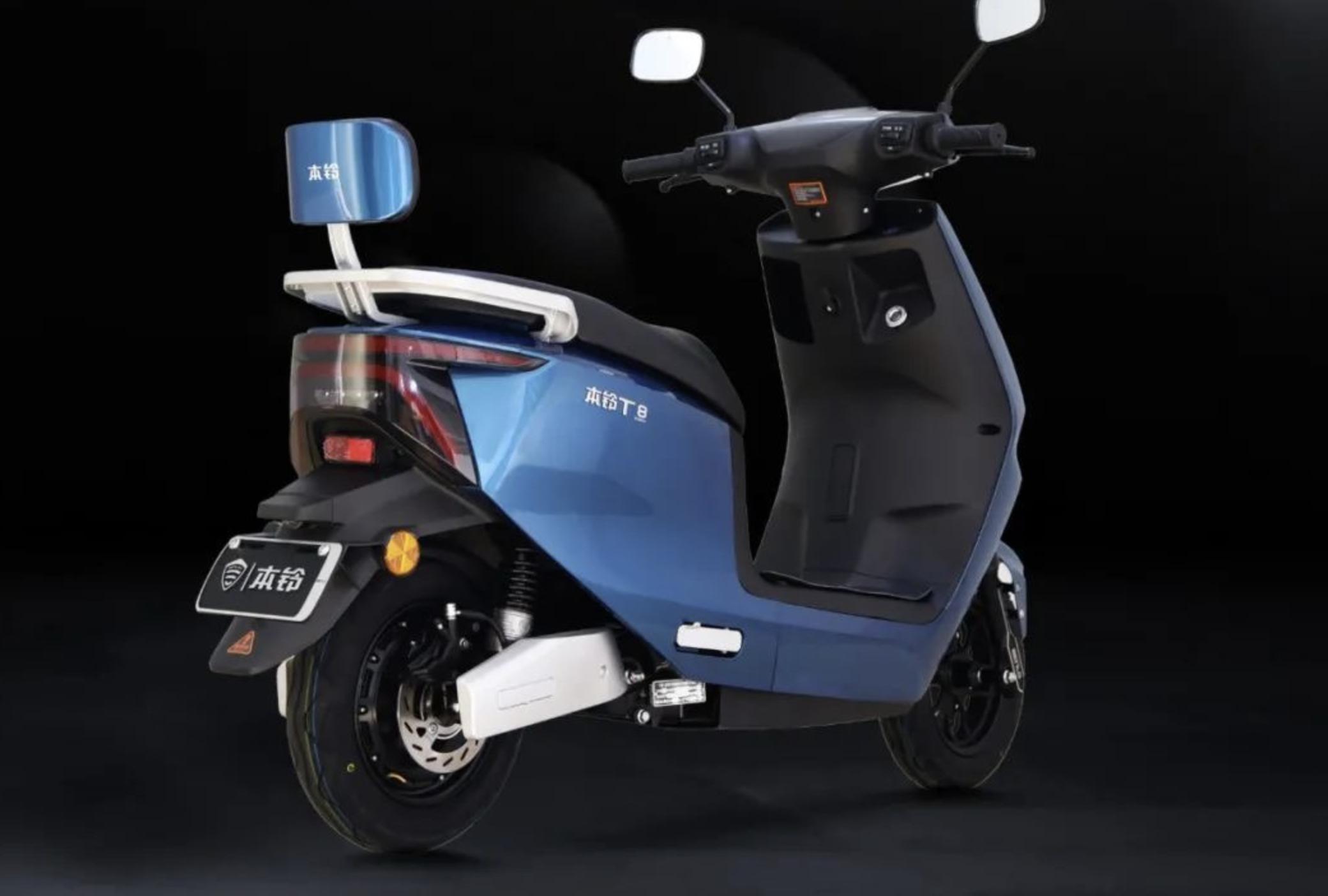 新蕾和台铃电摩买哪个好,新蕾电动车n5高速版