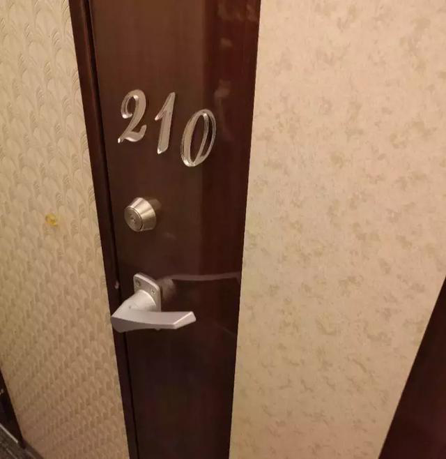 在岛国的网吧过夜是一种怎样的体验？